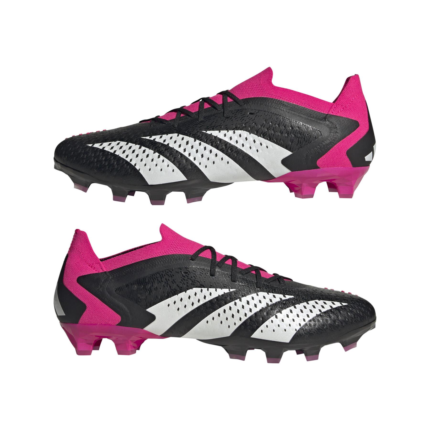 Niskie buty piłkarskie adidas Predator Accuracy.1 - Own your Football