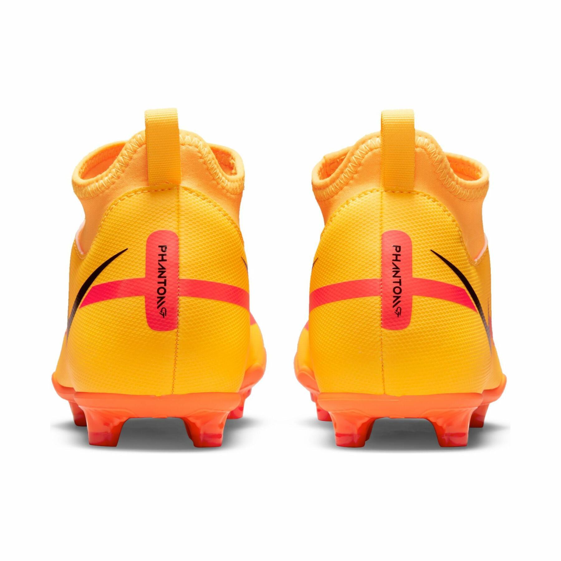 Dziecięce buty piłkarskie Nike Jr. Phantom GT2 Club Dynamic Fit MG