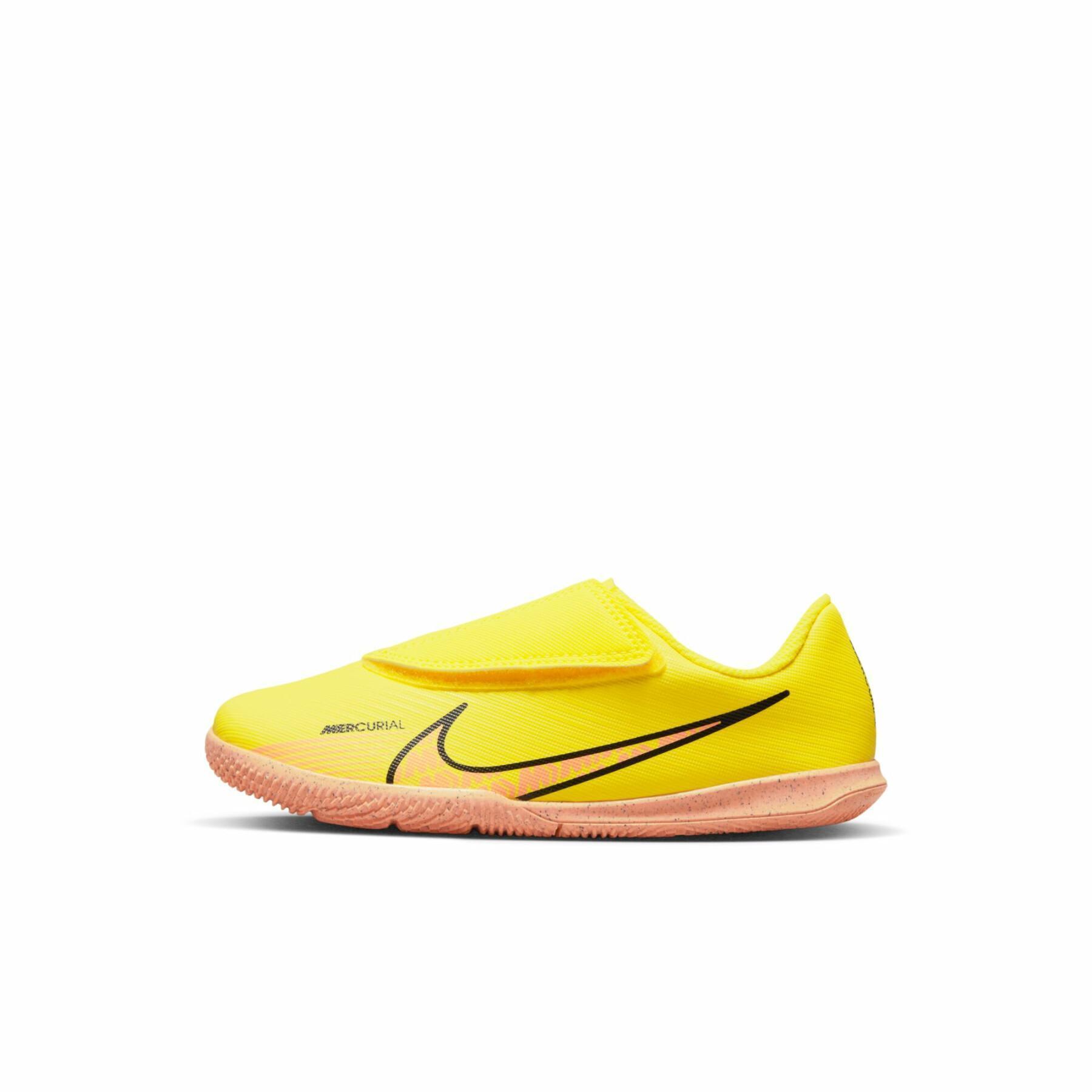 Dziecięce buty piłkarskie Nike Mercurial Vapor 15 Club IC - Lucent Pack