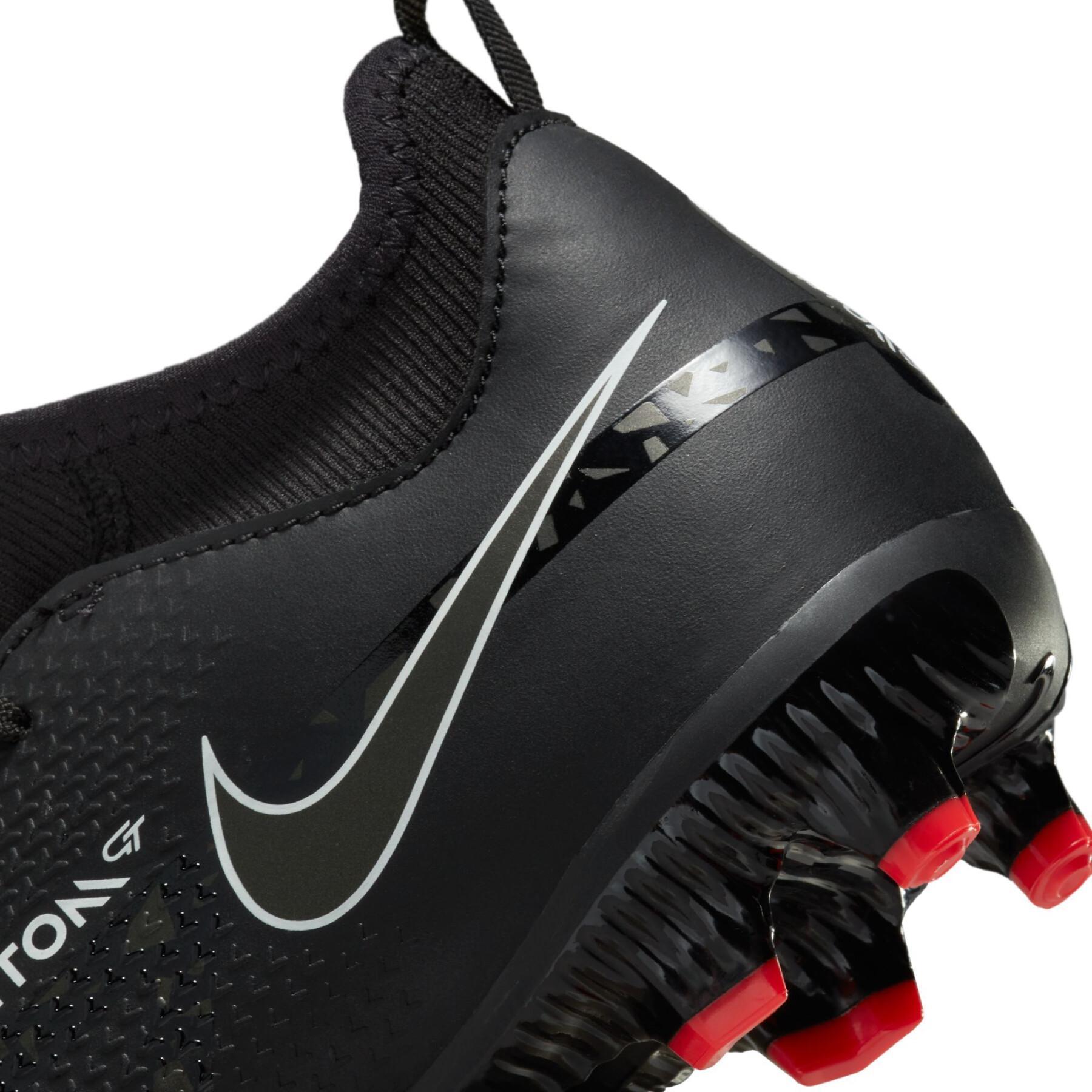 Dziecięce buty piłkarskie Nike Phantom GT2 Academy Dynamic Fit MG - Shadow Black Pack