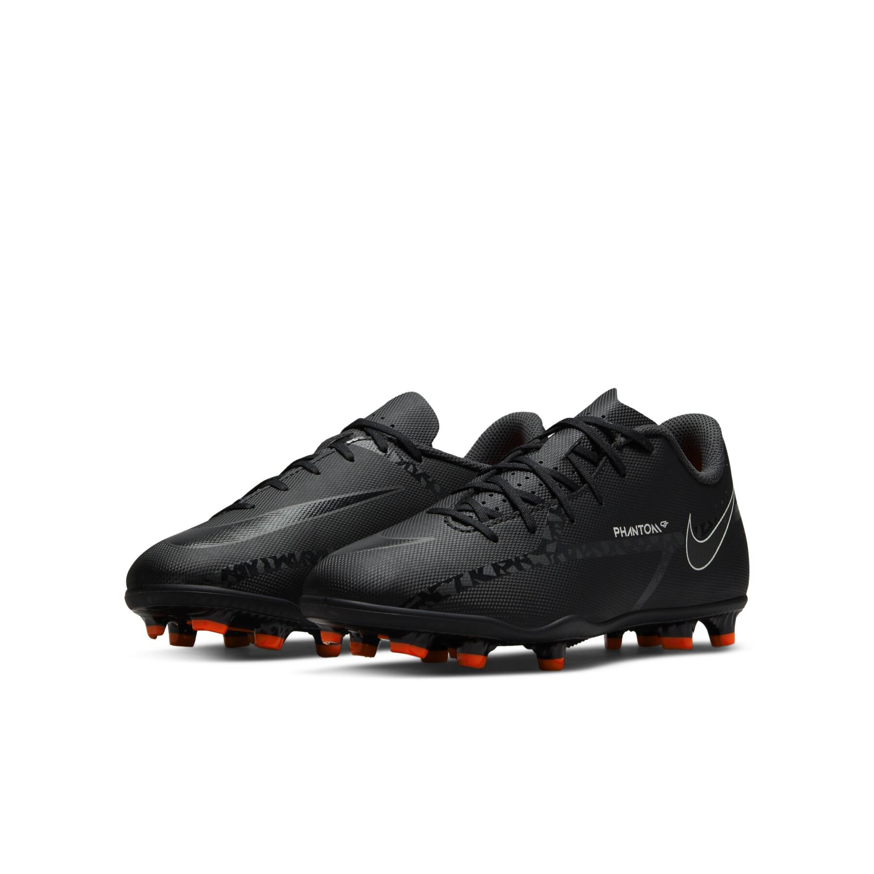 Dziecięce buty piłkarskie Nike Phantom GT2 Club MG - Shadow Black Pack