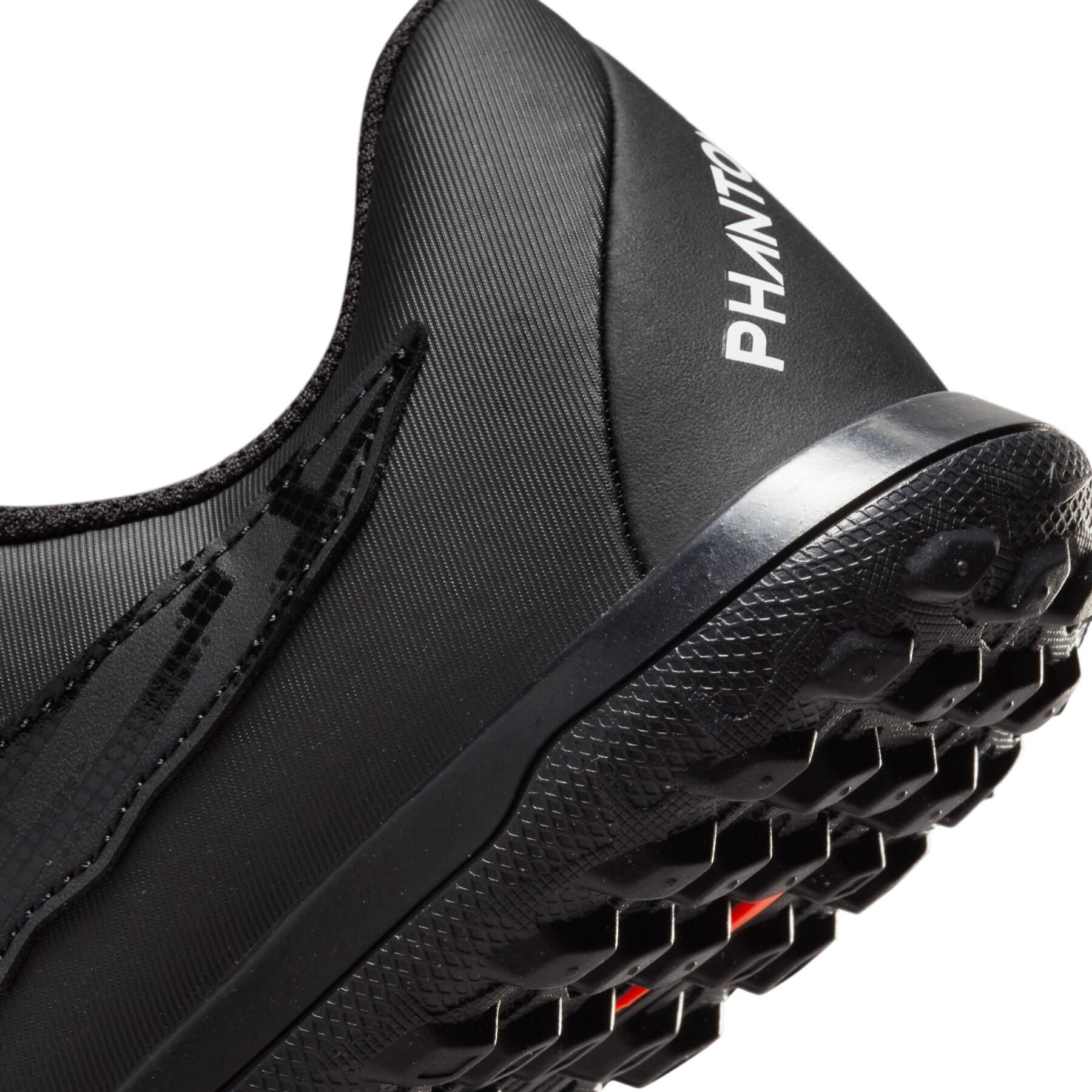 Dziecięce buty piłkarskie Nike Phantom GX Club TF - Black Pack