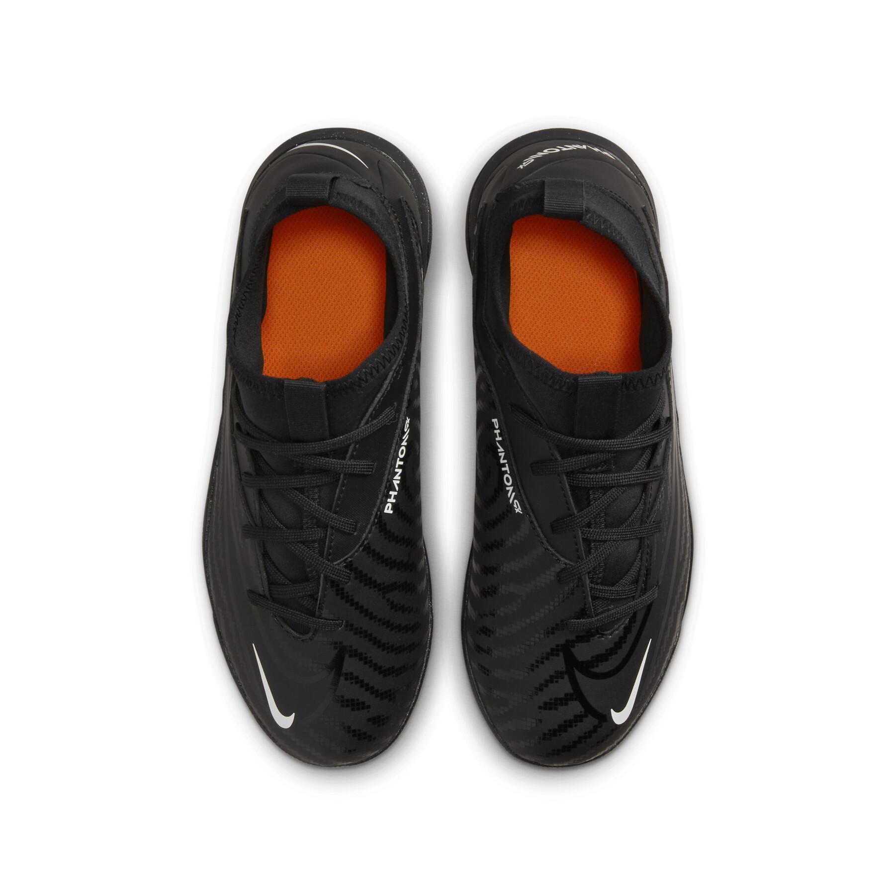 Dziecięce buty piłkarskie Nike Phantom GX Club Dynamic Fit TF - Black Pack