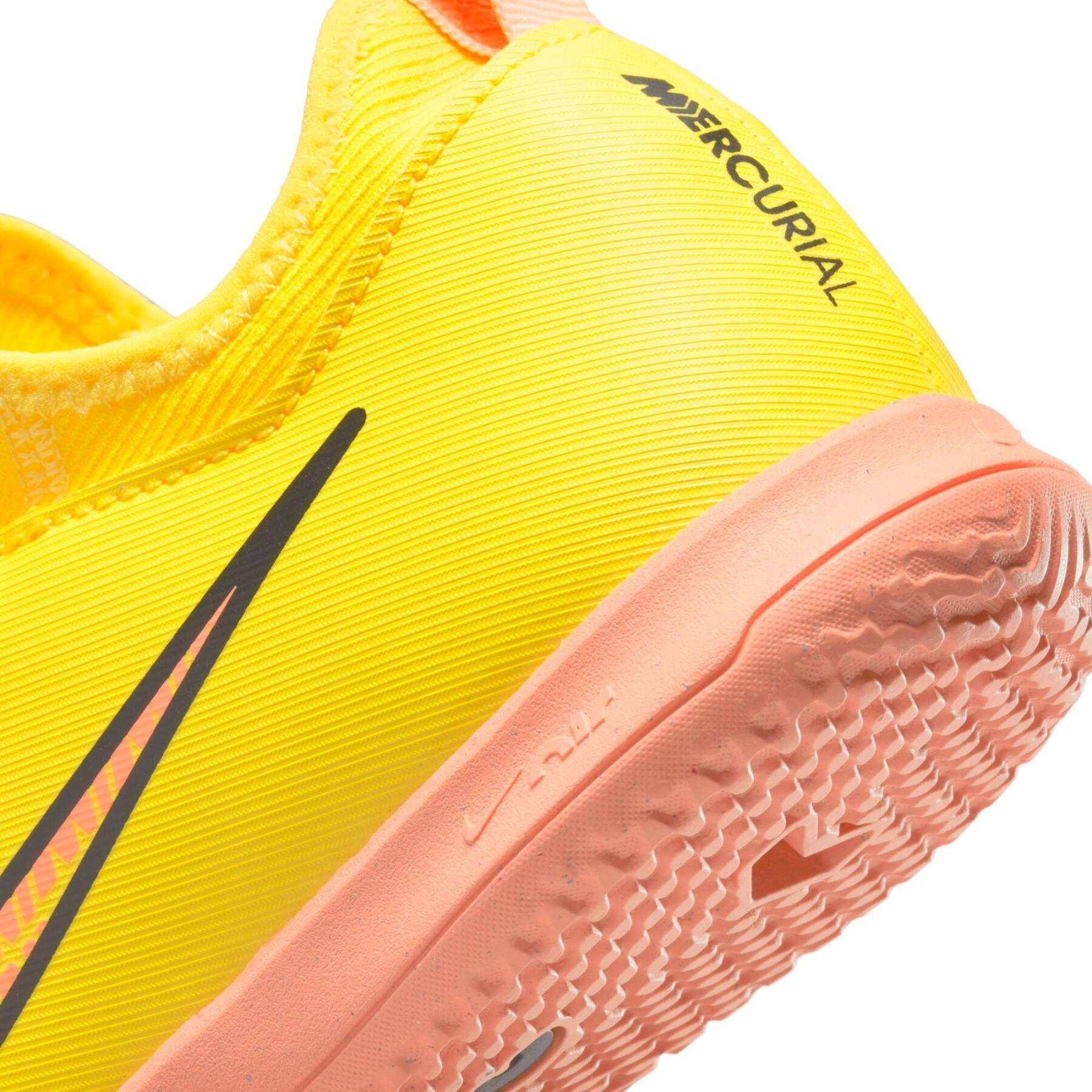 Dziecięce buty piłkarskie Nike Zoom Mercurial Vapor 15 Academy IC - Lucent Pack