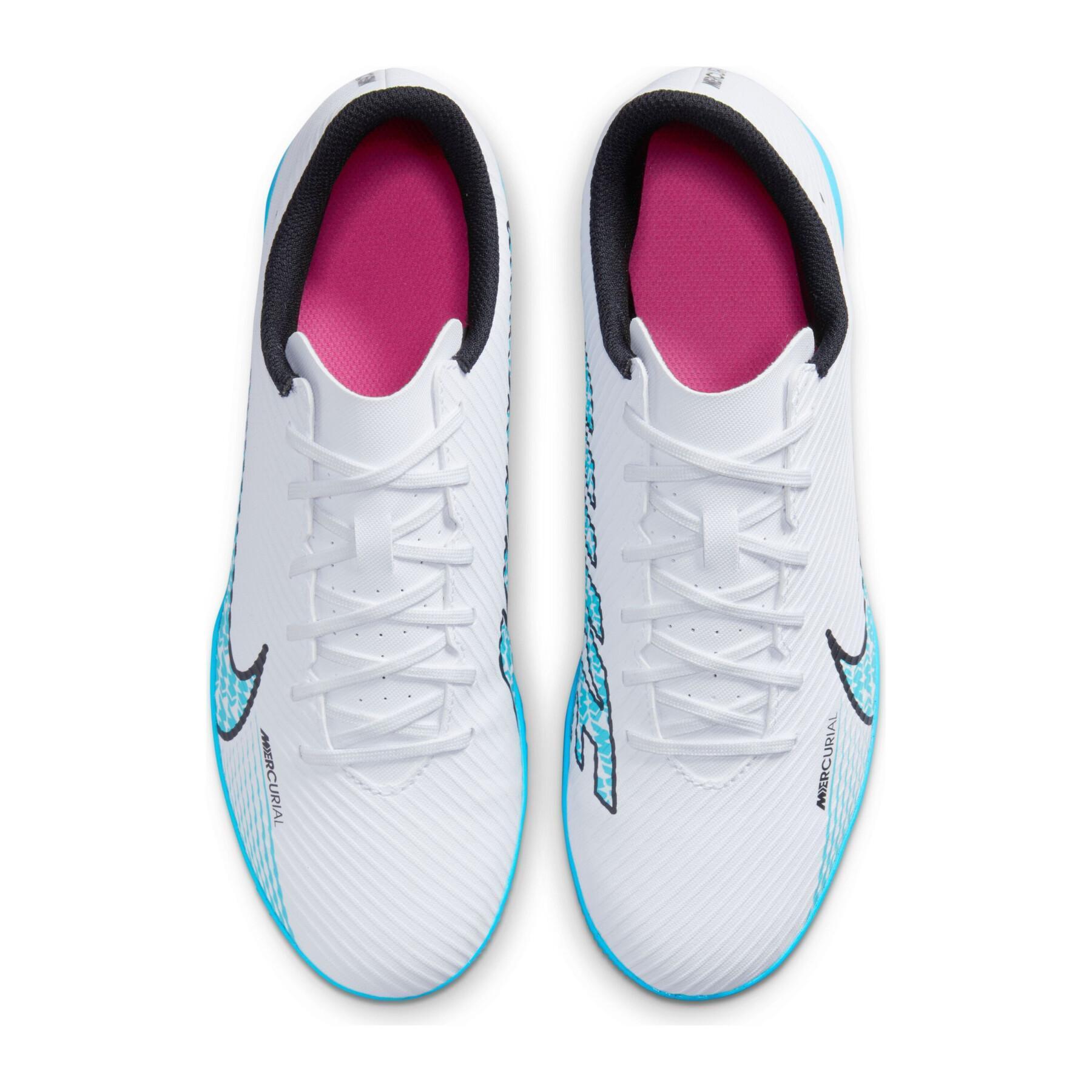 Buty piłkarskie Nike Mercurial Vapor 15 Club IC - Blast Pack