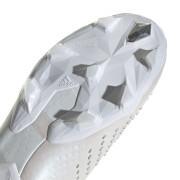 Dziecięce buty piłkarskie adidas Predator Accuracy+ FG - Pearlized Pack