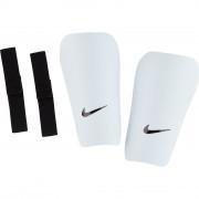 Ochraniacze goleni Nike J CE